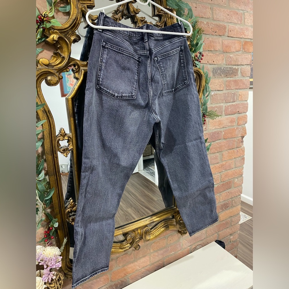 Abercrombie & Fitch Mom Jeans NWOT - Picture 2 of 4
